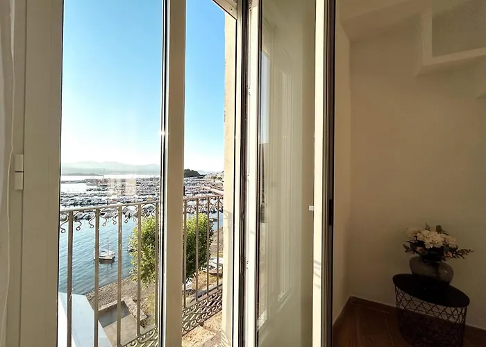 Edifici Rosa- Atico Primera Linea